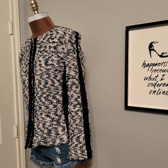 ST JOHN Boucle Slub Knit Front Jacket - Picture 4 of 10